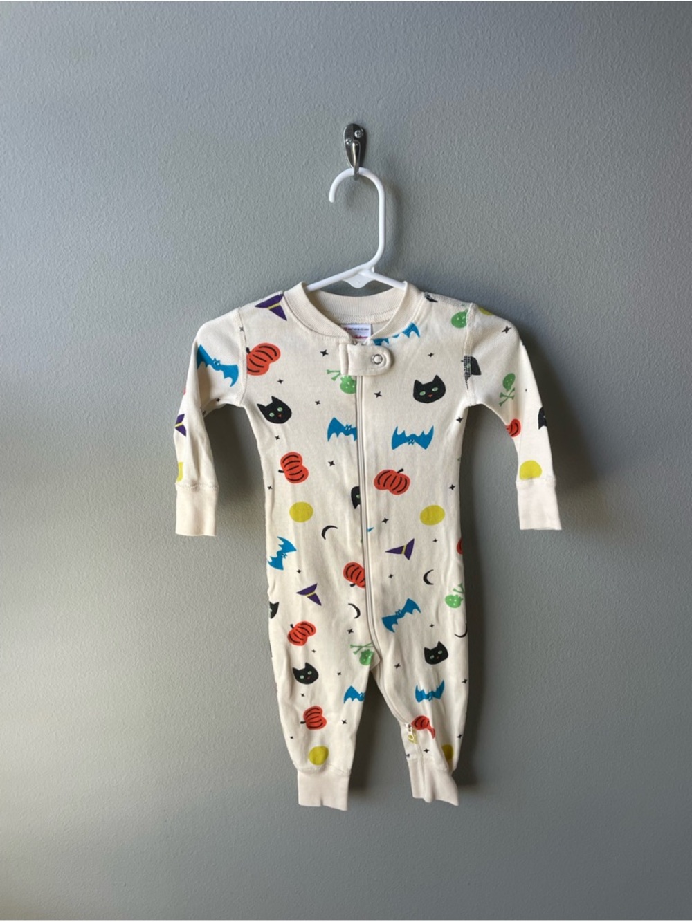 Hanna Andersson // Unisex Cotton Colorful Halloween-Themed Kids Romper